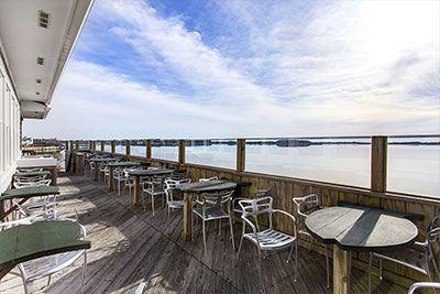 Basnight’s Lone Cedar Cafe | Outer Banks Restaurants | Carolina Designs